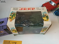 Lot 7 - polizei auto en jeep jimson. 2 stuks - afbeelding 3 van  10