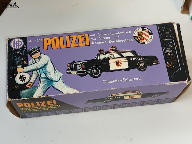 Lot 7 - polizei auto en jeep jimson. 2 stuks - afbeelding 6 van  10