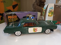 Lot 7 - polizei auto en jeep jimson. 2 stuks - afbeelding 7 van  10
