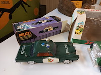 Lot 7 - polizei auto en jeep jimson. 2 stuks - afbeelding 8 van  10