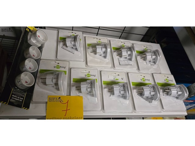 Lot 7 - reisstekker 10 stuks - afbeelding 1 van  4