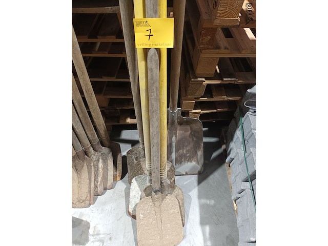 Lot 7 - schop. 6 stuks - afbeelding 1 van  3