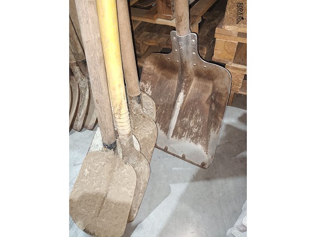 Lot 7 - schop. 6 stuks - afbeelding 3 van  3