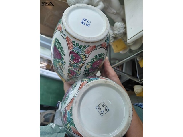 Lot 7 - set chinese vazen - afbeelding 2 van  2