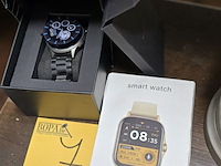 Lot 7 - smartwatches 2 stuks