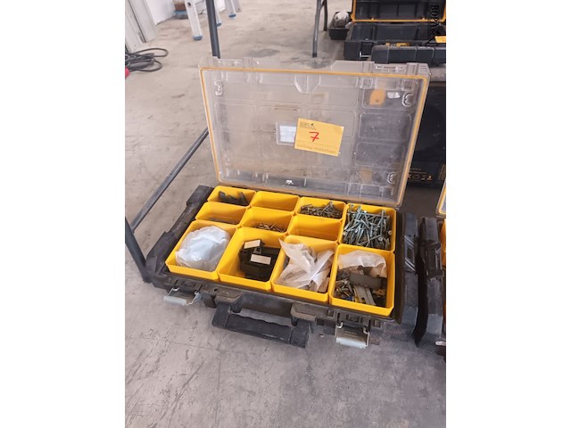 Lot 7 - stanley fatmax sorteerkoffer - afbeelding 4 van  4