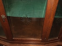 Lot 7 - vitrine kastje - afbeelding 3 van  3