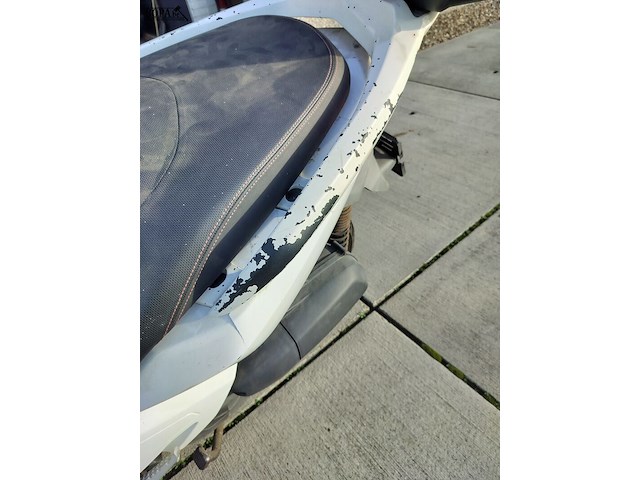 Lot 7 - yamaha yp125ra (2015-chass.vg5se684000003075) - afbeelding 9 van  17