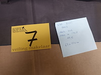 Lot 7 - zijden sjaal nina ricci - afbeelding 2 van  3