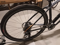 Lot 7 - zwarte mountainbike ktm - afbeelding 2 van  6