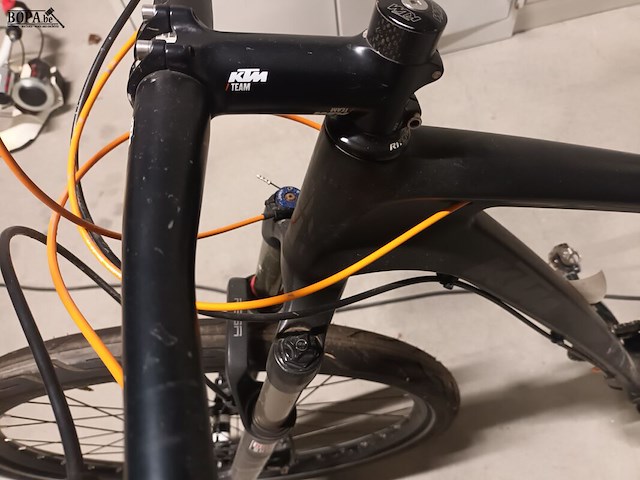 Lot 7 - zwarte mountainbike ktm - afbeelding 5 van  6