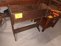 Lot 70 - antieke houten plantenbak - afbeelding 1 van  3