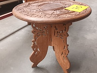 Lot 70 - bijzettafeltje - afbeelding 1 van  4