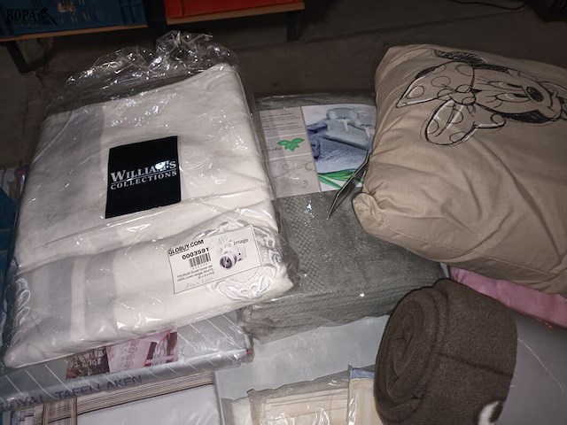 Lot 70 - divers textiel. 15 stuks - afbeelding 3 van  7