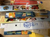 Lot 70 - diverse pakjes wierook en vuurwerk - afbeelding 2 van  2