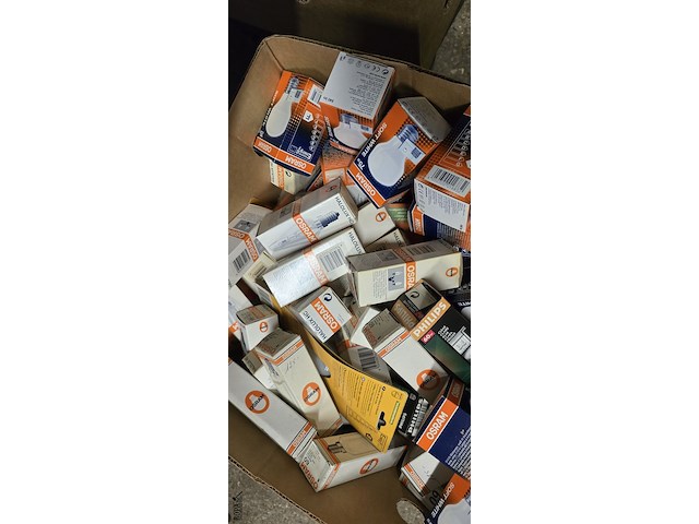 Lot 70 - doos diverse lampen - afbeelding 3 van  3