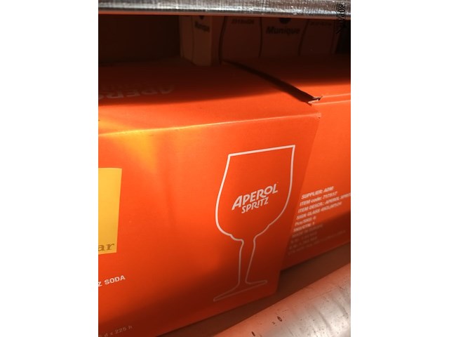 Lot 70 - glazen st. bernardus en aperol - afbeelding 4 van  4