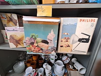 Lot 70 - groot lot retro keukentoestelen - collectorsitems - afbeelding 1 van  6