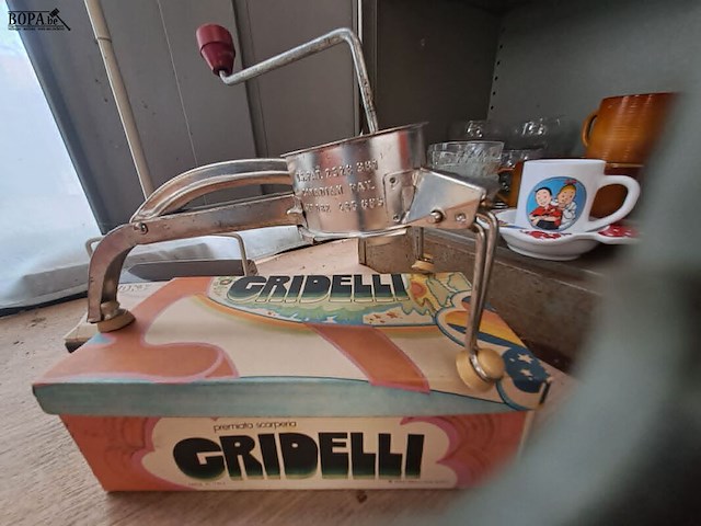 Lot 70 - groot lot retro keukentoestelen - collectorsitems - afbeelding 5 van  6