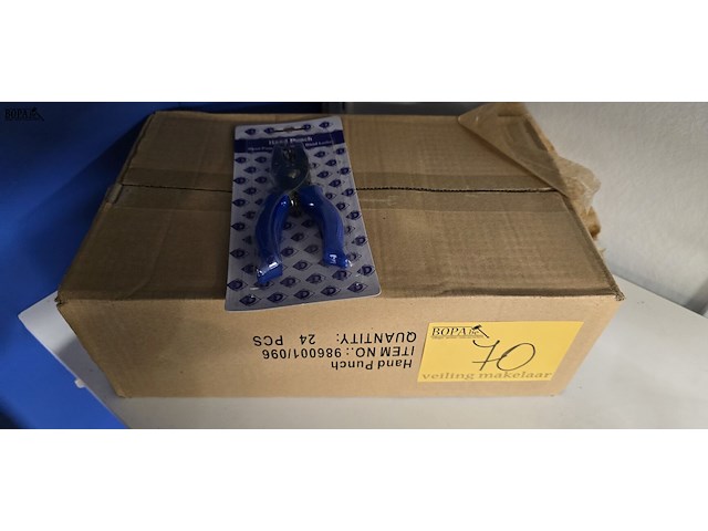 Lot 70 - hand pons knijpers nieuw doos van 24 stuks - afbeelding 1 van  3