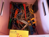 Lot 70 - handgereedschap. 1 bak - afbeelding 1 van  4