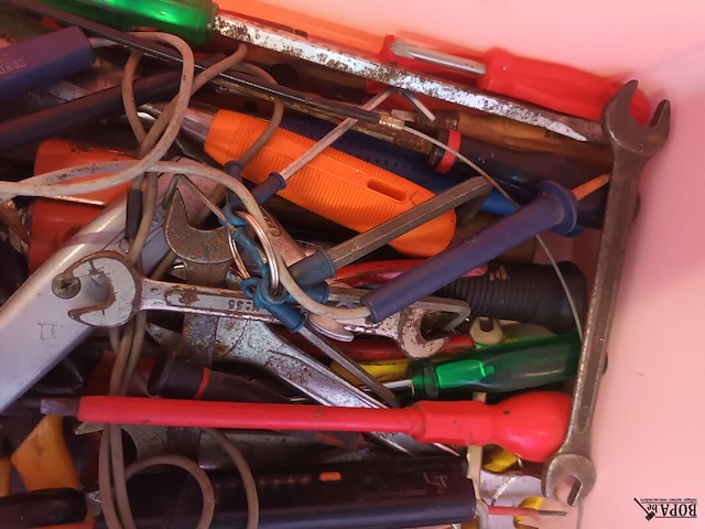 Lot 70 - handgereedschap. 1 bak - afbeelding 2 van  4