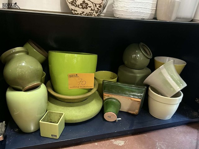 Lot 70 - lot bloempotten: kleur groen - geel - afbeelding 2 van  2