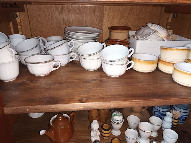 Lot 70 - servies en huisraad - afbeelding 5 van  12