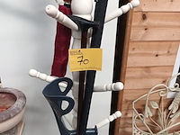 Lot 70 - staande kapstok - afbeelding 1 van  4
