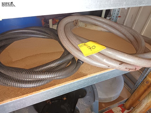 Lot 70 - waterslangen. 2 stuks - afbeelding 1 van  3