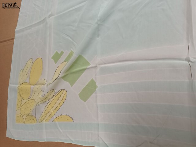 Lot 70 - zijden sjaal courrèges paris - afbeelding 4 van  4