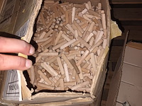 Lot 700 - divers materiaal voor meubels - afbeelding 2 van  5