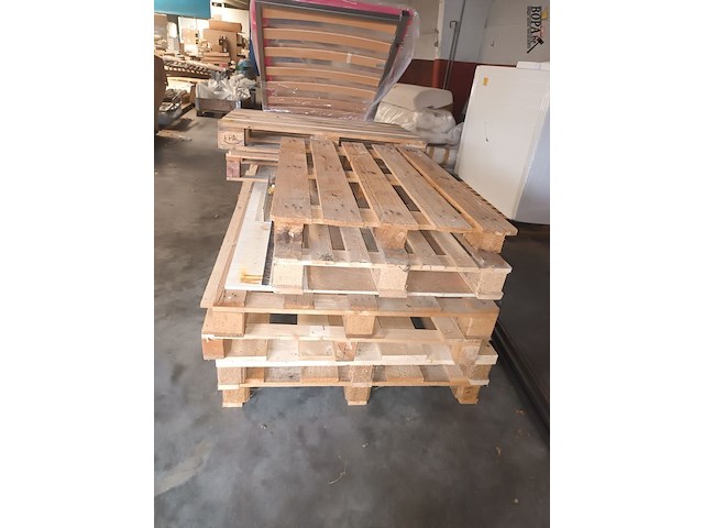 Lot 703 - lot houten palletten - afbeelding 2 van  2