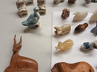 Lot 705 - miniatuur vaasjes en beeldjes. 60 stuks - afbeelding 5 van  6