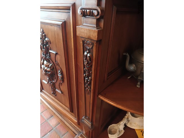 Lot 71 - antieke dressoir kast - afbeelding 3 van  13