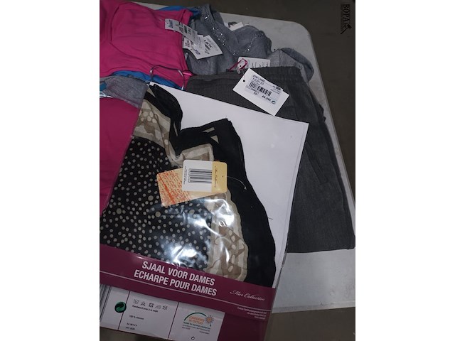 Lot 71 - dameskledij - afbeelding 3 van  6
