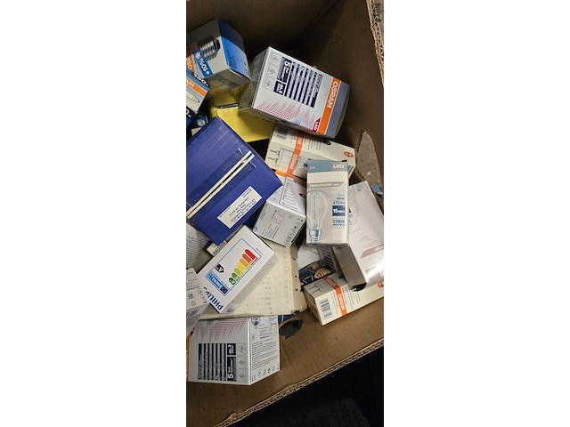 Lot 71 - doos diverse lampen - afbeelding 2 van  3