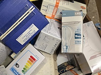 Lot 71 - doos diverse lampen - afbeelding 2 van  3