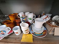 Lot 71 - groot lot retro keukenbenodigdheden - afbeelding 2 van  3