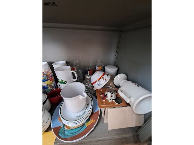 Lot 71 - groot lot retro keukenbenodigdheden - afbeelding 3 van  3