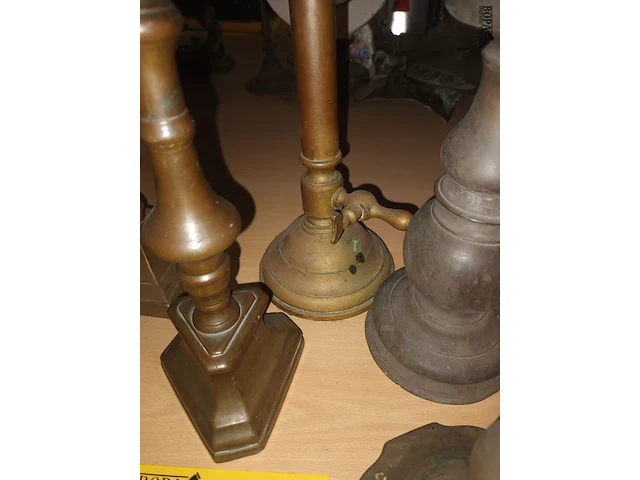 Lot 71 - kandelaars en gasbrander - afbeelding 2 van  3