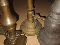 Lot 71 - kandelaars en gasbrander - afbeelding 2 van  3