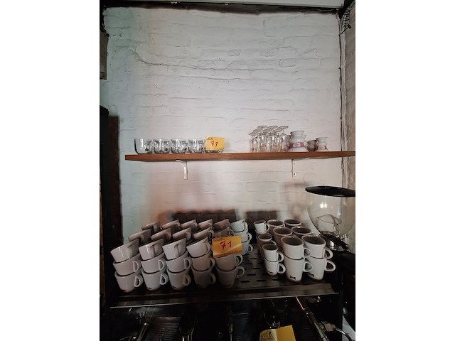 Lot 71 - koffie- en theeservies - afbeelding 2 van  5