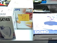 Lot 71 - kookplaat + fruitpers + blikopener nieuw - afbeelding 1 van  4