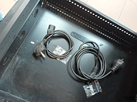 Lot 71 - laadpaneel en ladeblok met inhoud - afbeelding 4 van  5