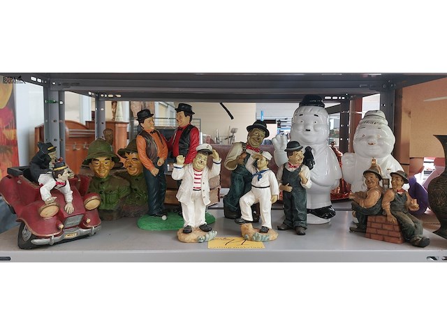 Lot 71 - laurel en hardy beeldjes, ong. 10 stuks - afbeelding 1 van  4