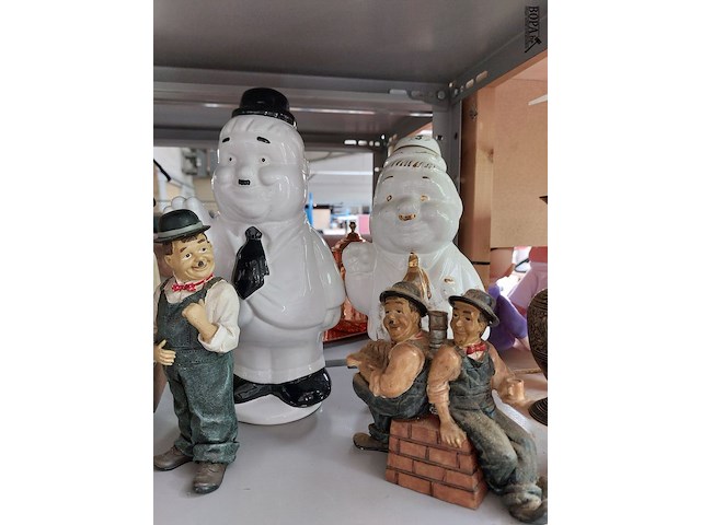 Lot 71 - laurel en hardy beeldjes, ong. 10 stuks - afbeelding 4 van  4
