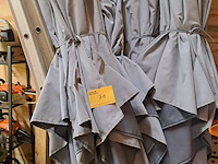 Lot 71 - parasol blauw 4 stuks - afbeelding 2 van  2