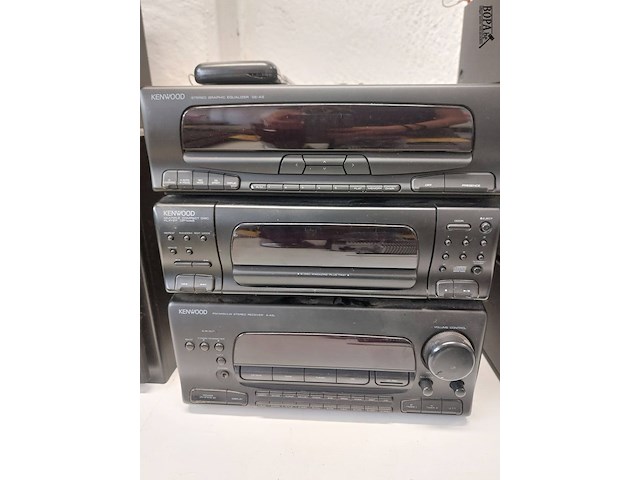 Lot 71 - stereotoren kenwood - afbeelding 1 van  3