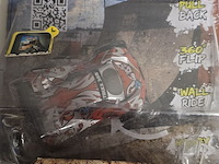 Lot 71 - trix 360° street auto's, 2 verpakkingen - afbeelding 2 van  4